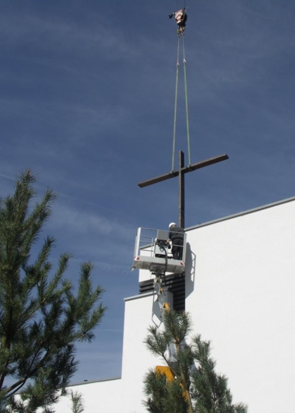 Kreuz Kirche St. Ulrich